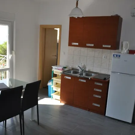 Batinic Apartmani Omis Exterior photo