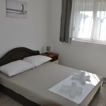 Batinic Apartmani Omis Exterior photo