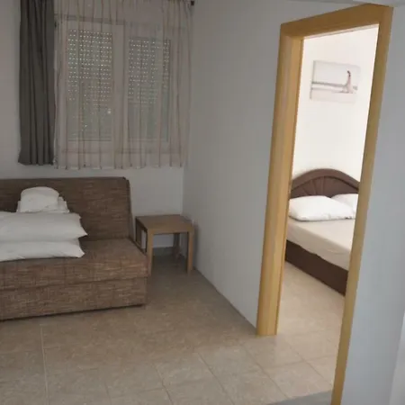 Batinic Apartmani Omis Exterior photo