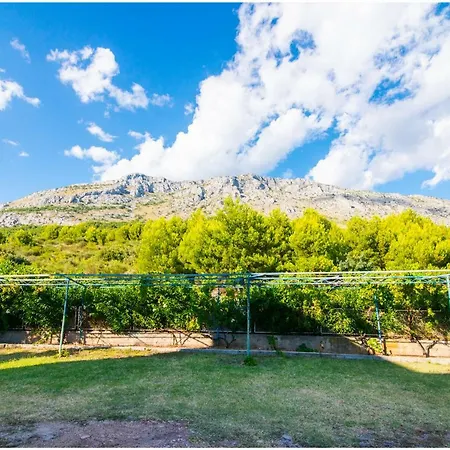 Batinic Apartmani Omis Exterior photo