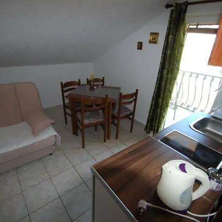 Batinic Apartmani Omis Exterior photo