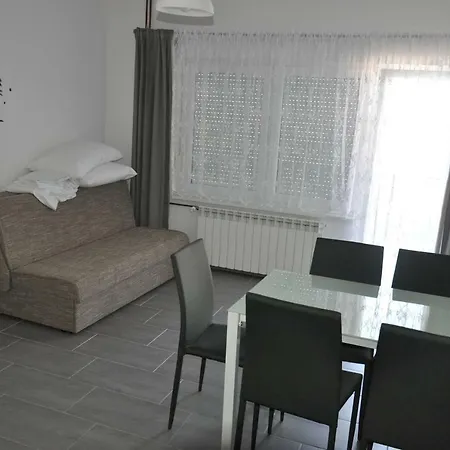 Batinic Apartmani Omis Exterior photo
